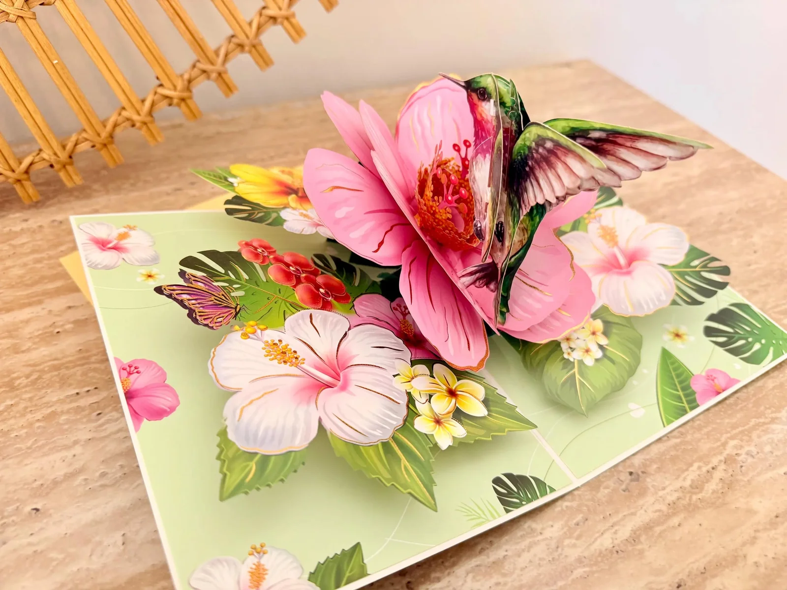 3D Pop Up Greeting Card with Hummingbird and Flowers 3D pop-up greeting card